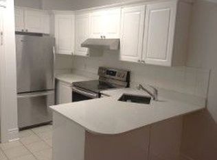 129 Walmer Rd #3, Toronto, ON M5R 2X8