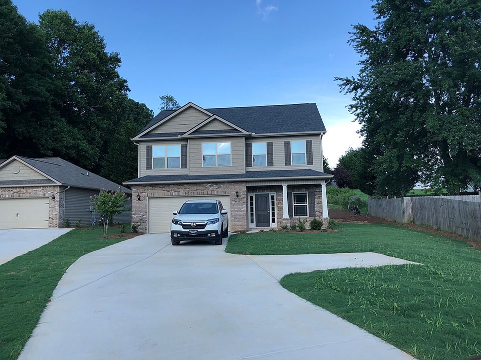 1st image of 122 Angela Ln