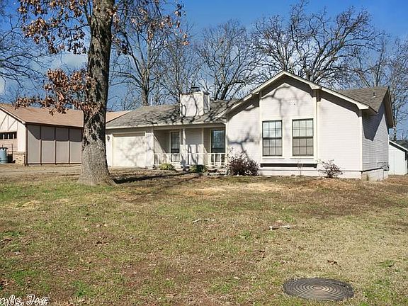 4th image of 2217 E Maryland Ave