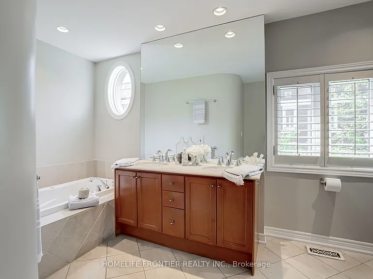 22 Balmoral Ave #4 — Photo 24