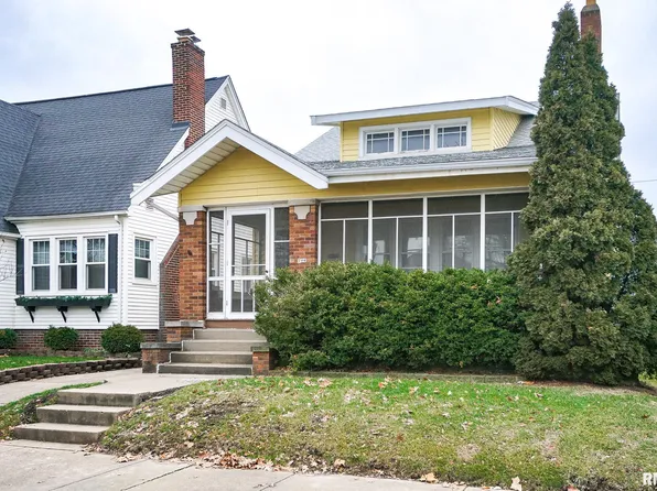 706 W Eleanor Pl, Peoria, IL 61604