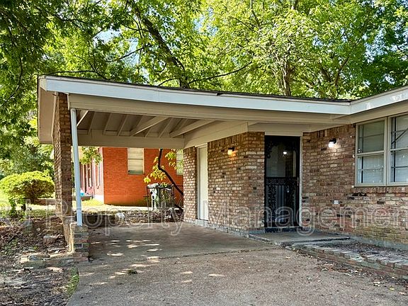 3rd image of 3417 Edgar St