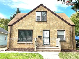 5911 N 35th St, Milwaukee, WI 53209