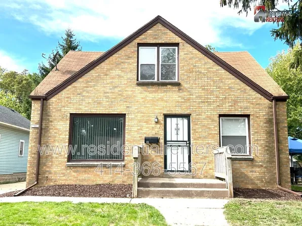5911 N 35th St, Milwaukee, WI 53209