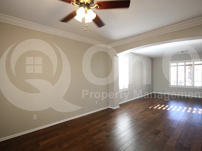 27807 N 59th Dr — Photo 7