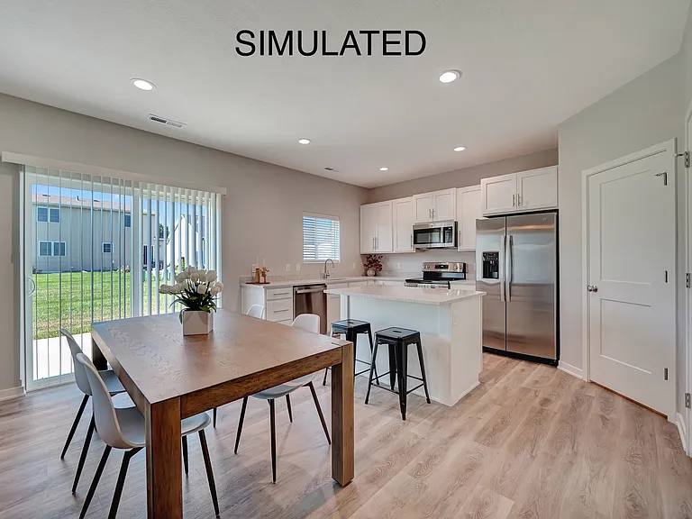 2521 W B St — Photo 9