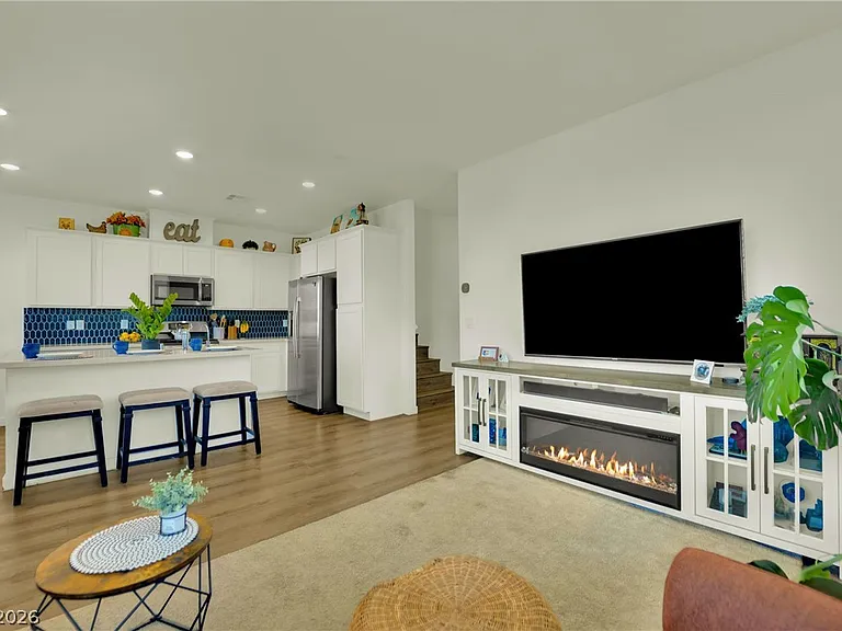 129 Laguna Commons Ln — Photo 14