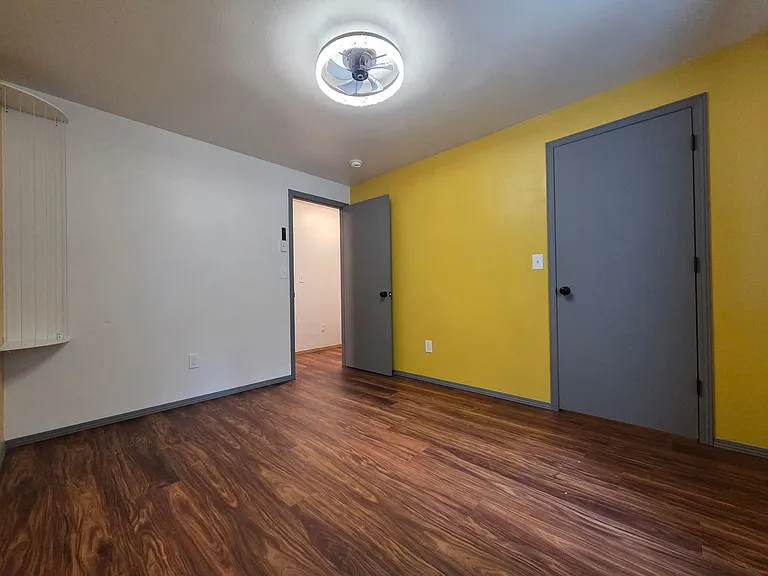 21835 Crest Ln SE — Photo 17