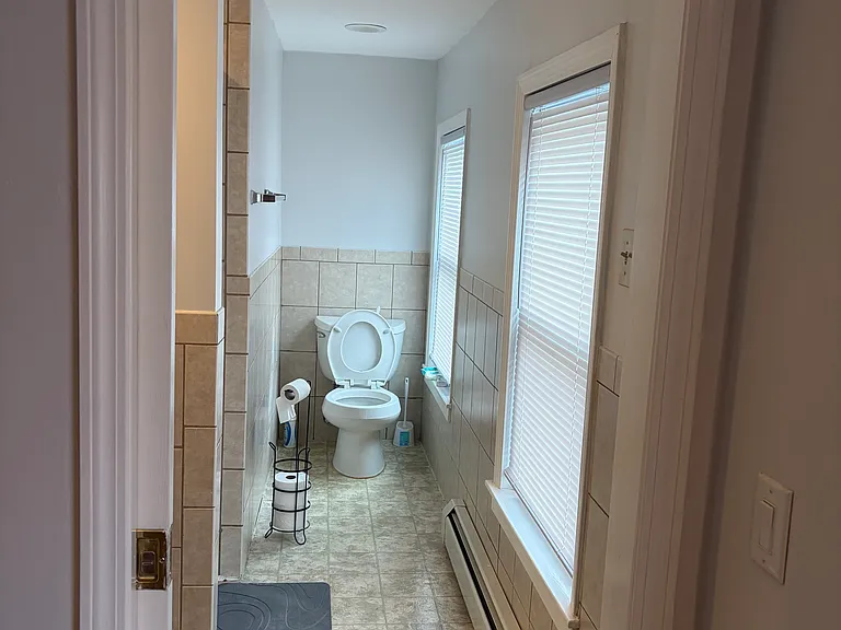 613 E 2nd St #2 — Photo 7