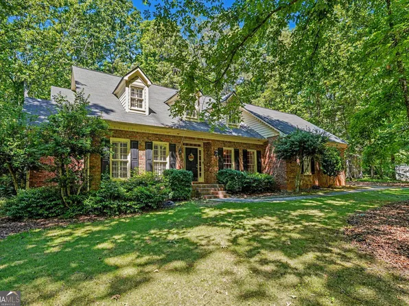 290 Brandon Mill Cir, Fayetteville, GA 30214