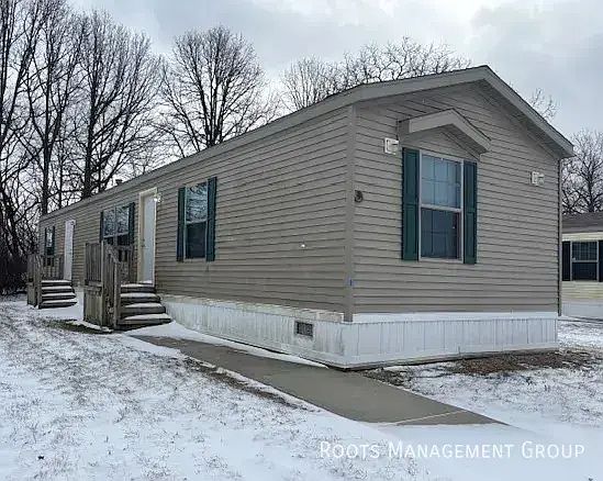 1st image of 3 Birch Crest Dr #3