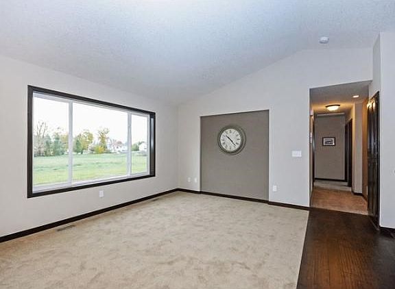 5th image of 757 102nd Ave NE