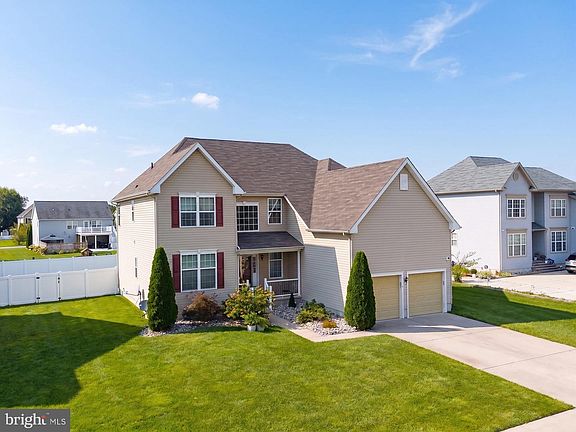 4th image of 30 Granite Ln