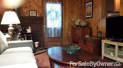 4th image of 55 Montrose Dr