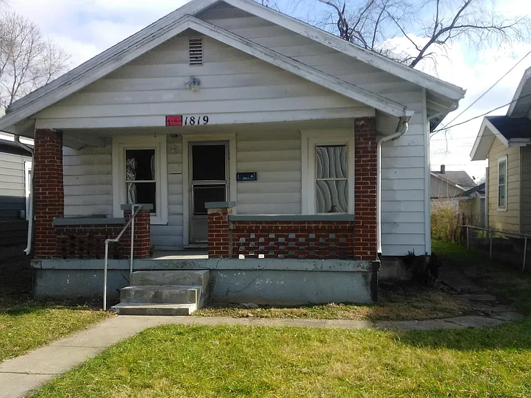 1819 Baltimore St — Photo 3