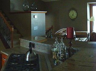 6958 W 83rd St, Bloomington, MN 55438