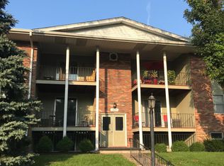 3527 Kimberly Downs Rd, Davenport, IA 52807