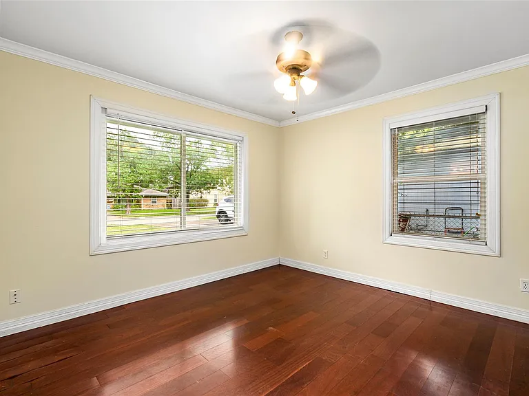 10202 Woodwind Dr — Photo 17