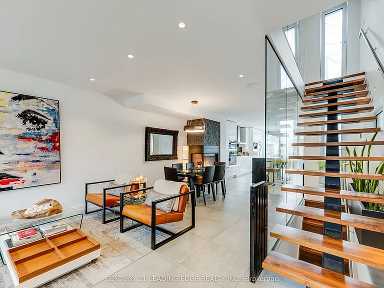 81 Dagmar Ave — Photo 5