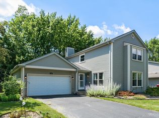 560 W Parkview Ter, Algonquin, IL