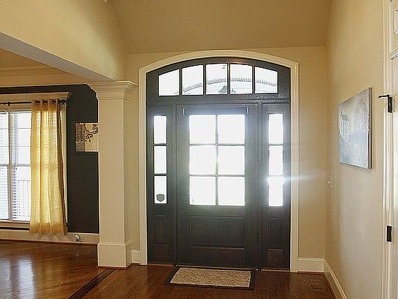 3rd image of 1107 Rothwood Way