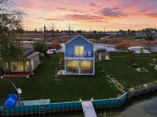 7286 S Channel Dr, Harsens Island, MI 48028