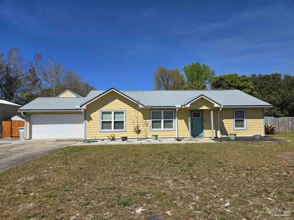 8808 Waynell Ct, Navarre, FL 32566