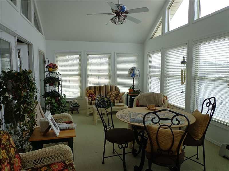 1st image of 20 Caxton Ln