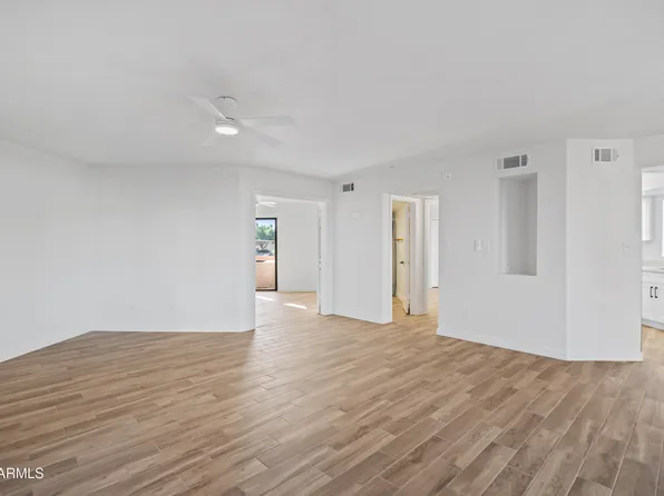 9151 W GREENWAY Road #106, Peoria, AZ 85381