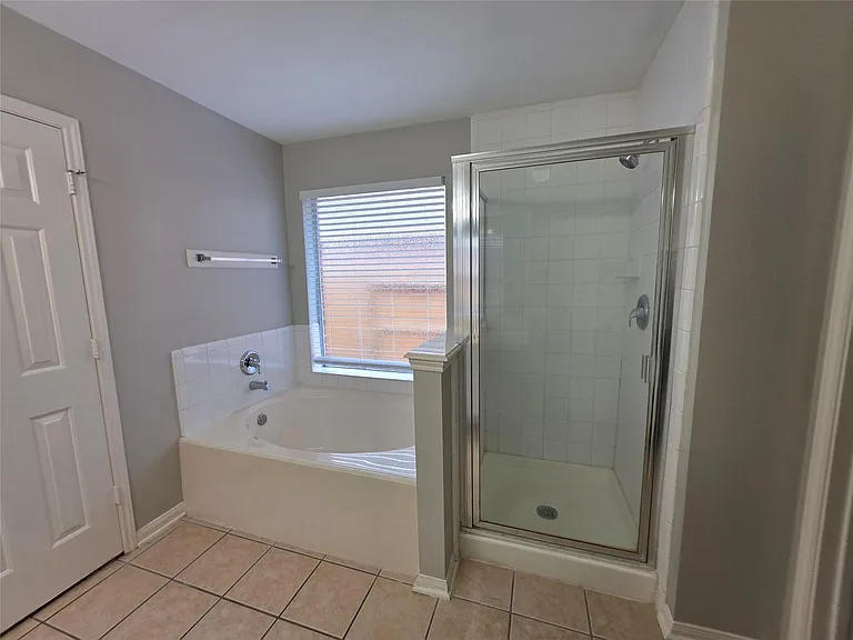 3602 Brookstone Ct — Photo 10