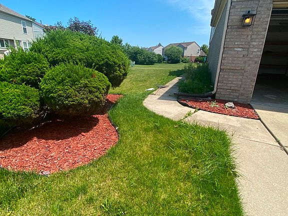 4th image of 4677 NE Clover Rd