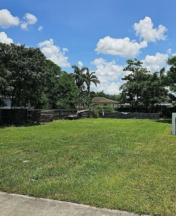2nd image of 505 SW 12th Ave