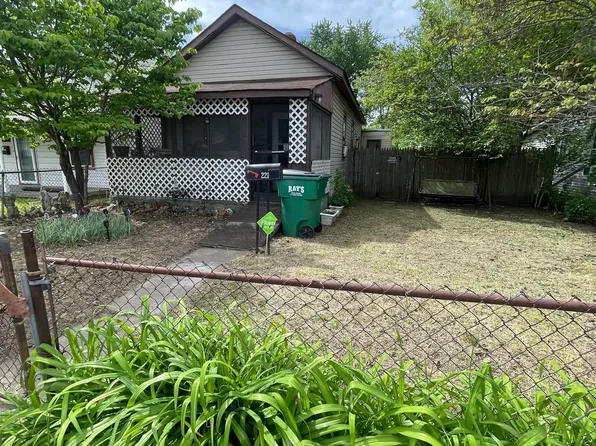 221 E Main St, Mooresville, IN 46158