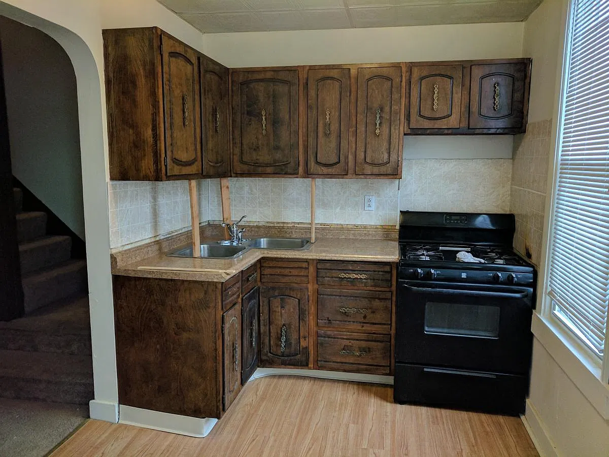 3 bed, 1412 sqft, $1,095 — Photo 2
