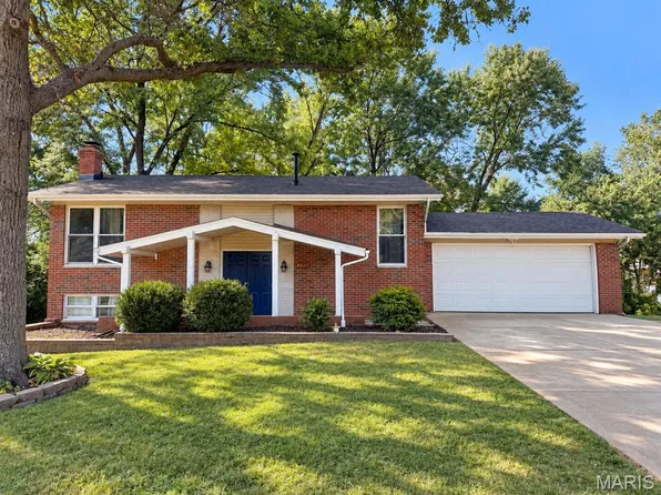 4432 Mattis Rd, Saint Louis, MO 63128