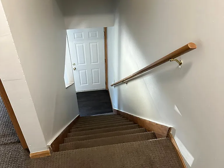 1510 Hawk Cir #A — Photo 3