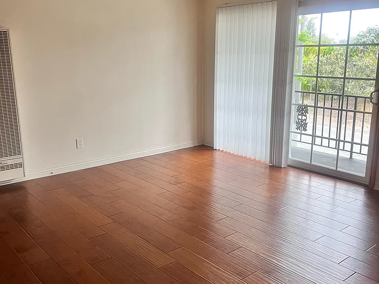 1250 E Corson St #6 — Photo 6