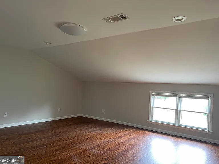100 Kelley Way — Photo 14