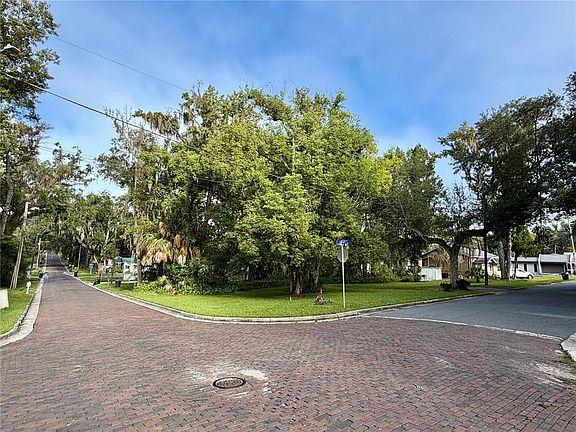 3rd image of E LIBERTY STREET