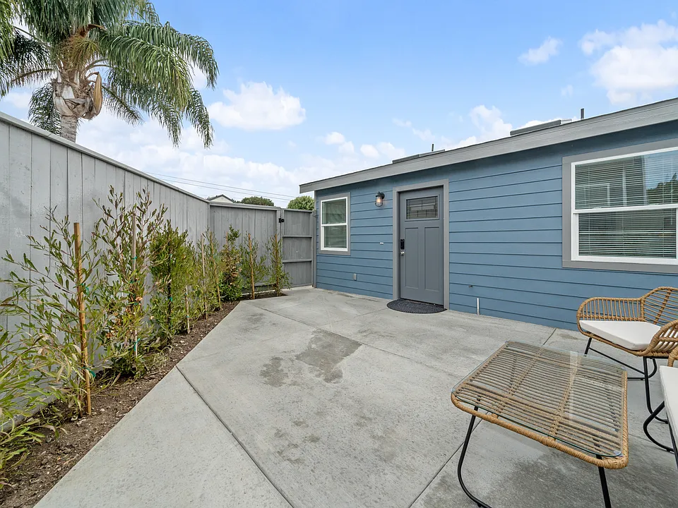 15227 Freeman Ave #1/2