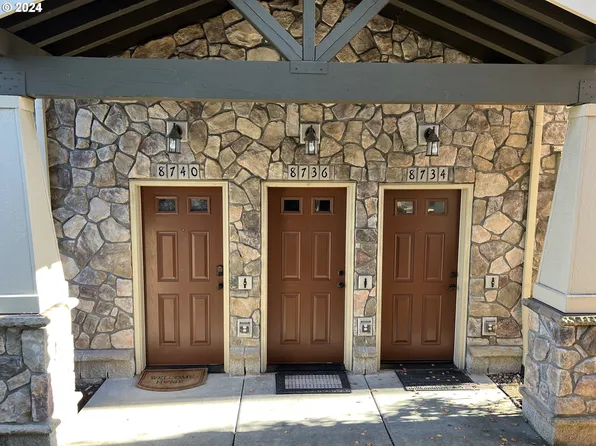 8734 NE Delamere Way, Hillsboro, OR 97006