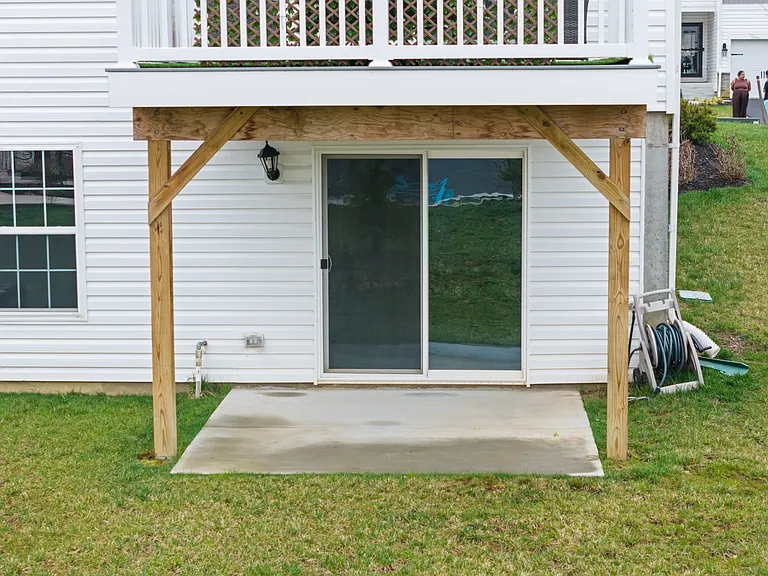 34 Marion Ave — Photo 29