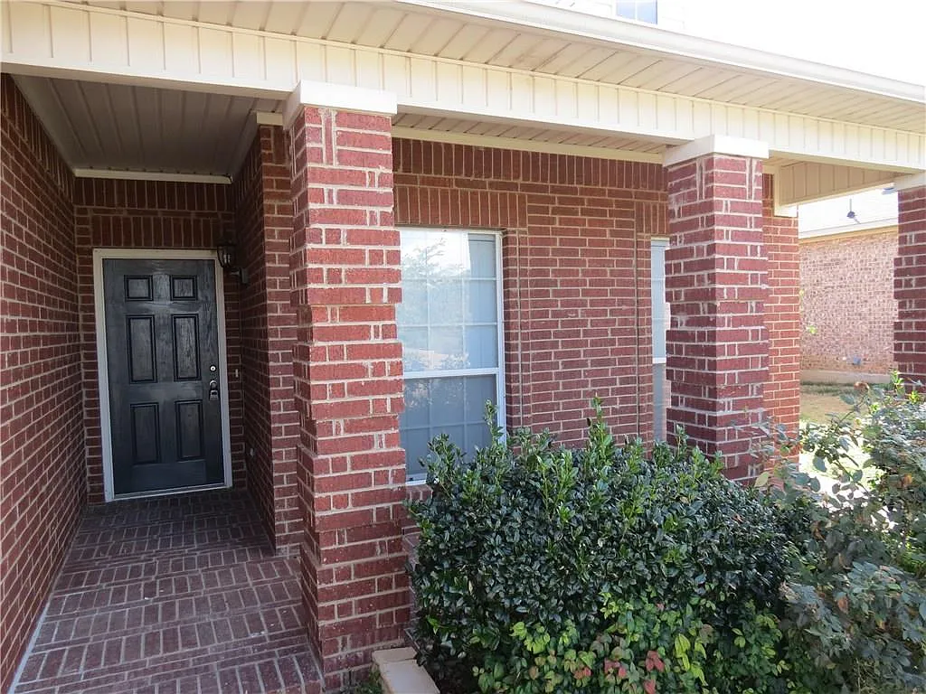3 bed, 1516 sqft, $2,100 — Photo 3