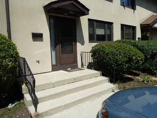 1st image of 4735 Yender Ave APT 1