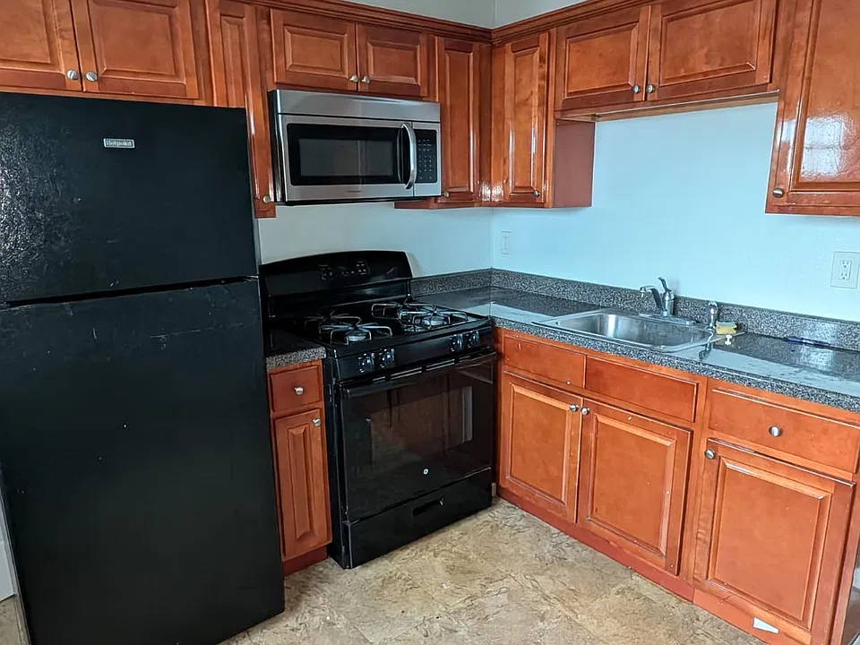 217 Fairfield St #2RR