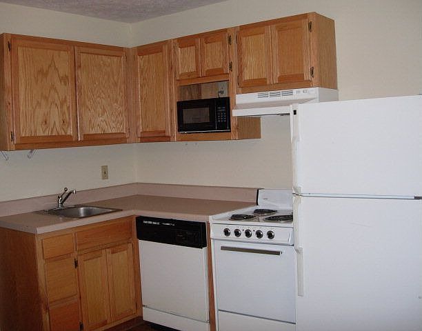 2nd image of 634 W Magnolia Ave APT 318