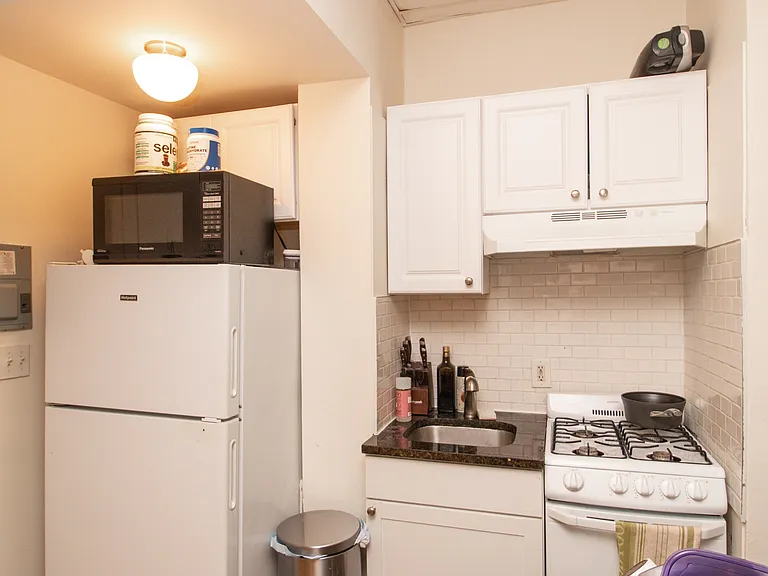 1253 Beacon St #A6 — Photo 5