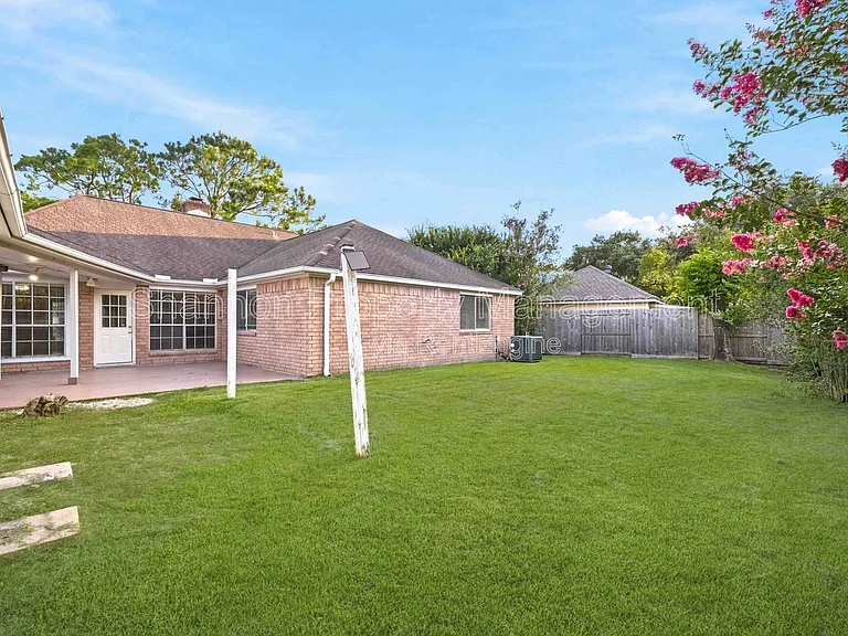 15911 Moon Rock Dr — Photo 35