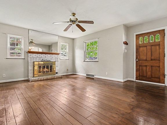 5th image of 16 Edwards Ct