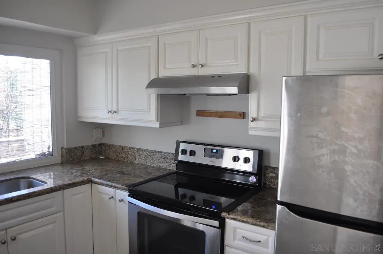 2 bed, 1.5 bath, 1020 sqft, $2,845 — Photo 4